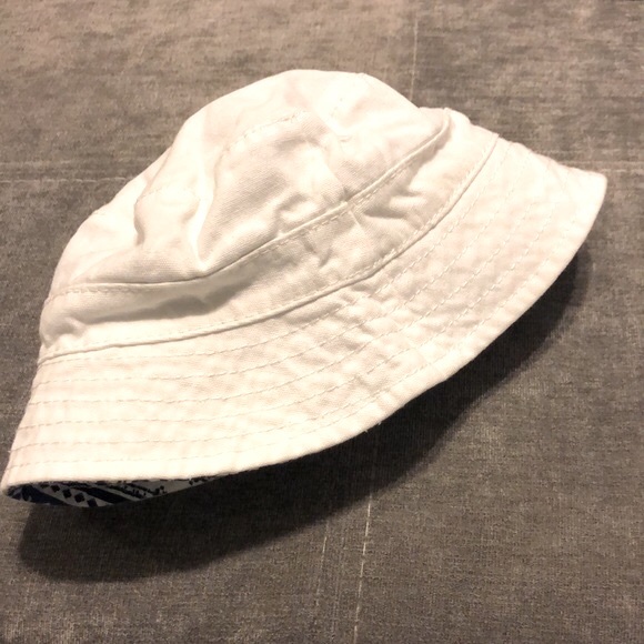Carter’s | Reversible Bucket Hat for Baby - Picture 4 of 8